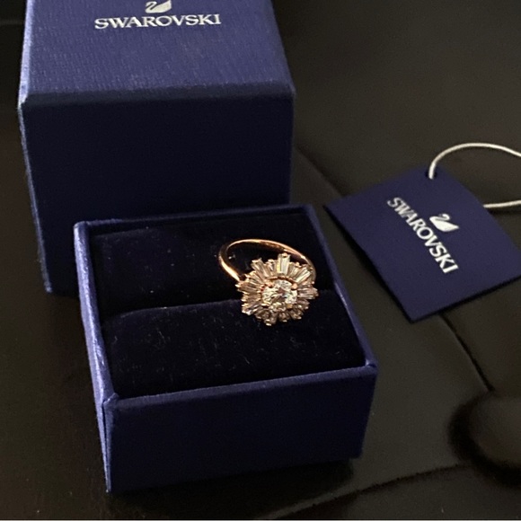 Swarovski Sunburst Ring: Brand New collection - Picture 5 of 5